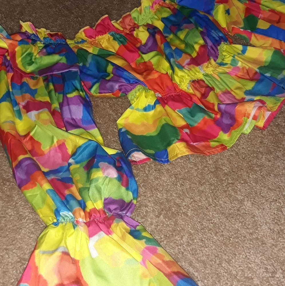 ChicMe (Size L) Colorful Off Shoulder Long Sleeve Crop Top - Picture 2 of 8